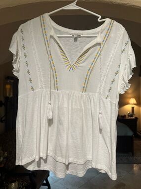 Lucky Brand White V-Neck Embroidered Peasant Blouse with Tassels